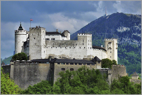 Замок Хоэнзальцбург в Австрии