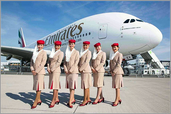 Стюардессы Emirates Airlines