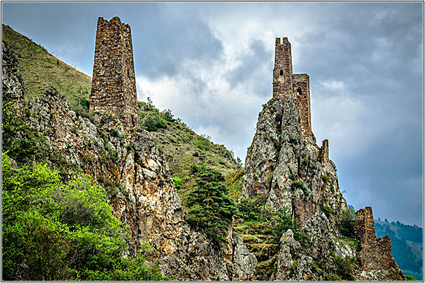 Башни Вовнушки в Ингушетии — один из самых известных средневековых комплексов оборонно-сторожевых ингушских башен