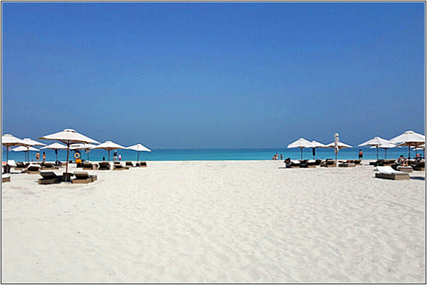 Лучшие пляжи Абу-Даби: общественный пляж Саадият
