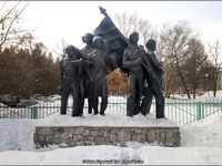 Памятник пионерам в Омске
