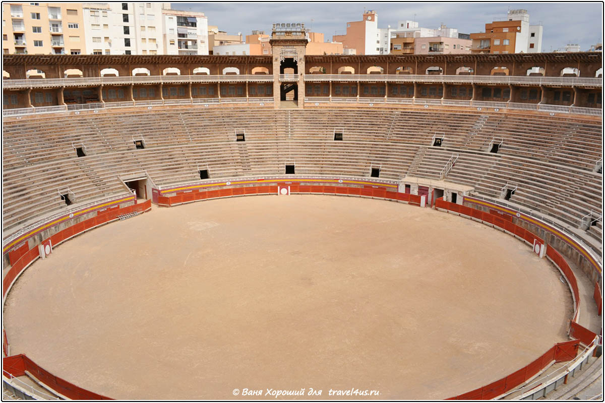 Арена для боя быков Plaza de Toros Coliseo Balear