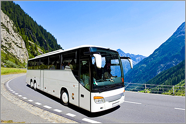 Пассажирские перевозки: как правильно арендовать автобус и на что обратить внимание при выборе