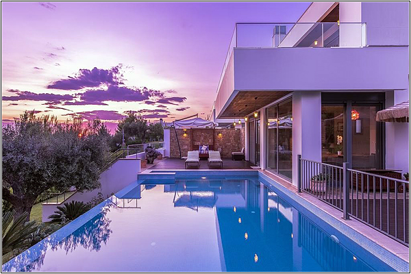 Aktis Villas — удобный сервис для аренды курортных вилл