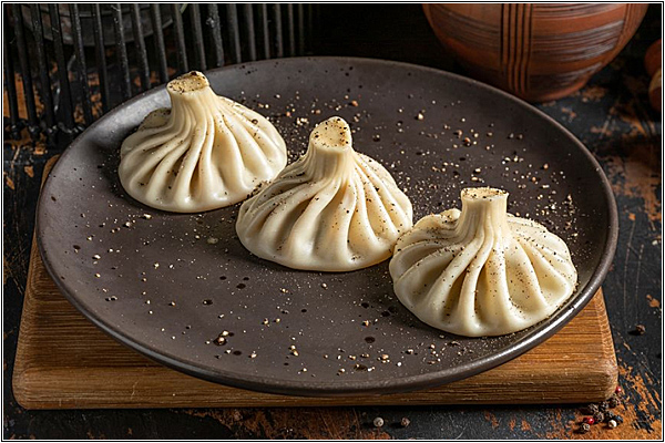 Фирменные хинкали в ресторане PRO.Хинкали