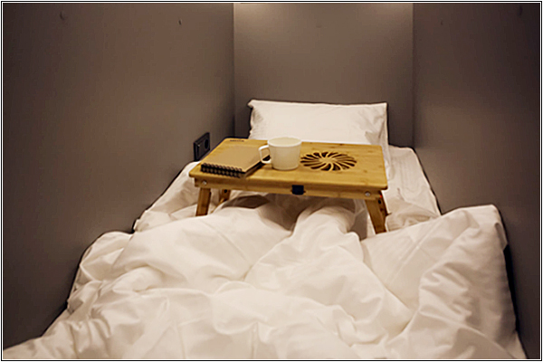 Одноместная капсула в отеле 17/3