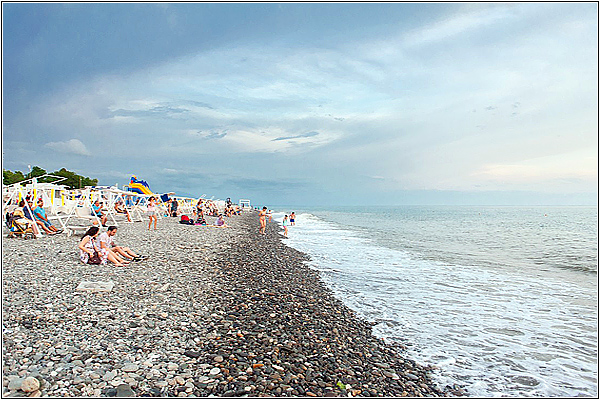 Пляж Novotel Resort Krasnaya Polyana Sochi